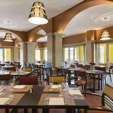 Üdülőközpont Dolce Camporeal Lisboa Turcifal