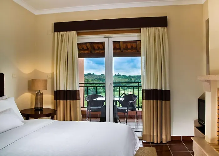 度假村 里斯本德尔斯卡普日尔酒店 5*